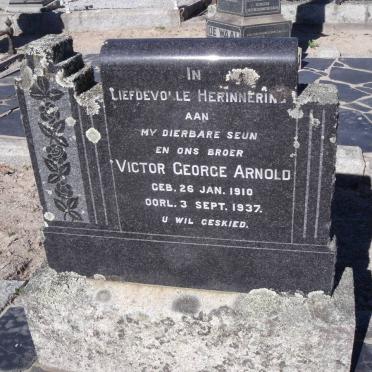 ARNOLD Otto Johannes 1889-1968 &amp; Anna E.A. CARSTENS 1896-1953 :: ARNOLD Victor George 1910-1937