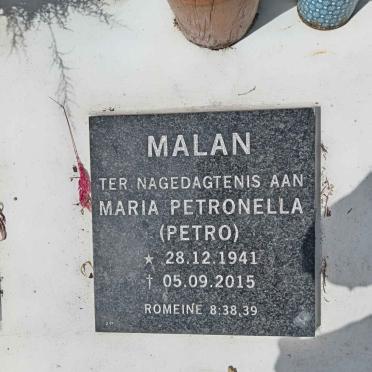 MALAN Maria Petronella 1941-2015