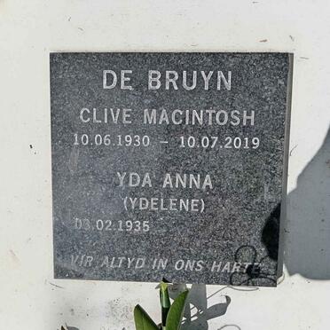 BRUYN Clive Macintosh, de 1930-2019 &amp; Yda Anna 1935-