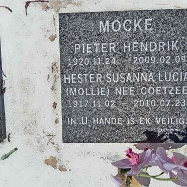 MOCKE Pieter Hendrik 1920-2009 & Hester Susanna Lucia COETZEE 1917-2010