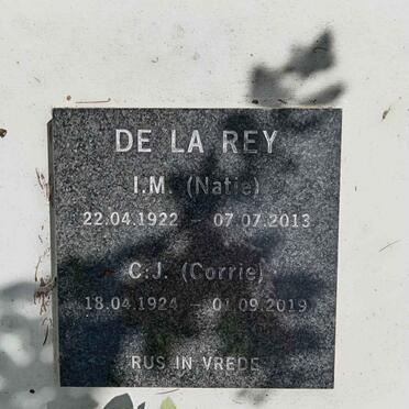 REY I.M., de la 1922-2013 &amp; C.J. 1924-2019