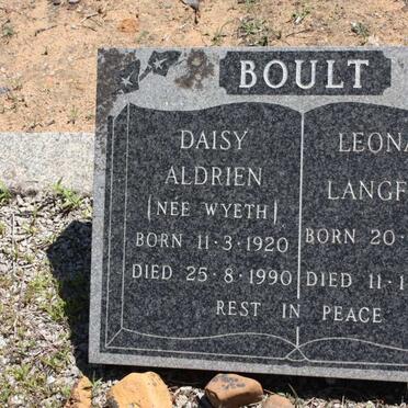 BOULT Leonard Langford 1915-1992 &amp; Daisy Aldrien WYETH 1920-1990