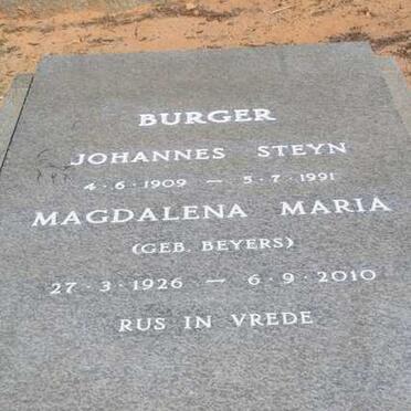 BURGER Johannes Steyn 1909-1991 &amp; Magdalena Maria BEYERS 1926-2010