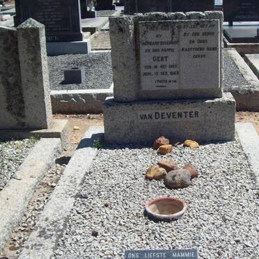 DEVENTER Gert, van 1905-1949 &amp; Nelie, van 1905-1996 