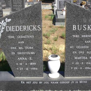 DIEDERICKS Anna S. 1898-1994 ::  BUSKE Martha W. 1942-1984