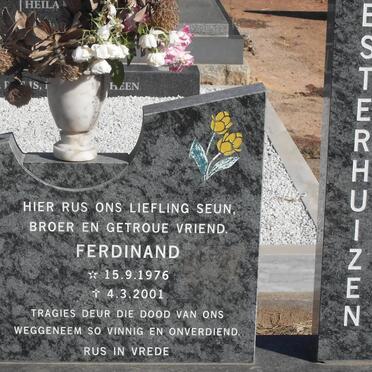 ESTERHUIZEN Ferdinand 1976-2001