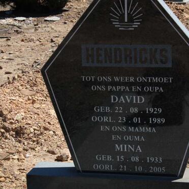 HENDRICKS David 1929-1989 &amp; Mina 1933-2005