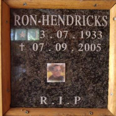 HENDRICKS Ron 1933-2005