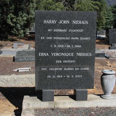 NIEHAUS Harry John 1901-1968 &amp; Erna Veronique EKSTEEN 1914-2003