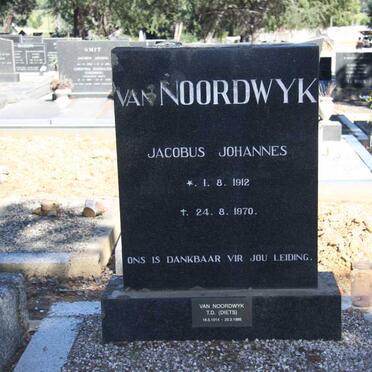 NOORDWYK Jacobus Johannes, van 1912-1970 &amp; T.D. 1914-1995