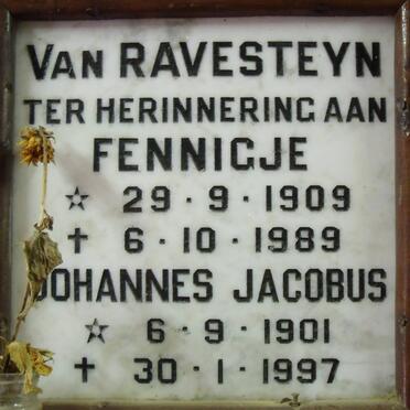 RAVESTEYN Johannes Jacobus, van 1901-1987 &amp; Fennigje 1909-1989