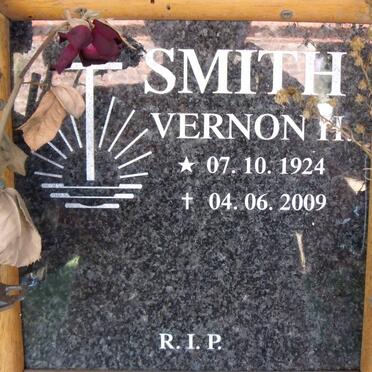 SMITH Vernon H. 1924-2009