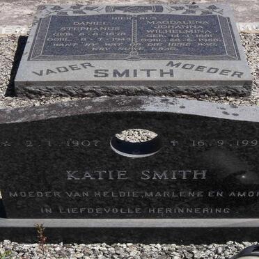 SMITH Daniel Stephanus 1878-1943 & Magdalena Johanna Wilhelmina 1881-1958 :: SMITH Katie 1907-1990 _1
