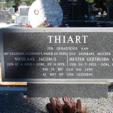 THIART Nicolaas Jacobus 1920-1978 &amp; Hester Gertruida DU TOIT 1923-1995