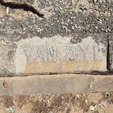 ZYL Pieter Gotliep Philip, van 1874-1958 &amp; Claudina Maria 1878-1951 