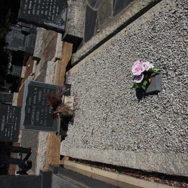 ZYL Jacobus G.G., van 1911-1973 &amp; Anna C.H. 1926-1968