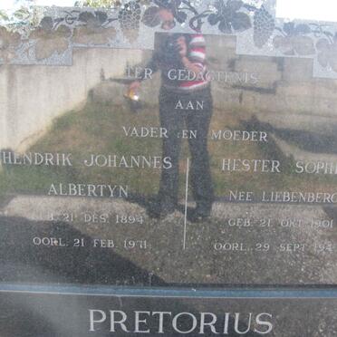 PRETORIUS Hendrik Johannes Albertyn 1894-1971 &amp; Hester Sophia LIEBENBERG 1901-1947