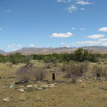 Western Cape, PRINCE ALBERT district, Klein Uitspanning 143, Jakhalsfontein, farm cemetery