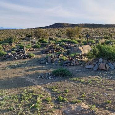 Western Cape, PRINCE ALBERT district, Prince Albert Road, Goeiemoed 90, Assendelft Station, farm cemetery