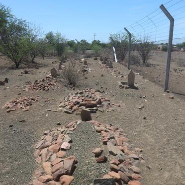 Western Cape, PRINCE ALBERT district, Leeu-Gamka, Abrahams Kraal, Kruidfontein_02, farm cemetery