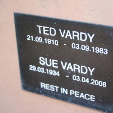 VARDY Ted 1910-1983 :: VARDY Sue 1934-2008