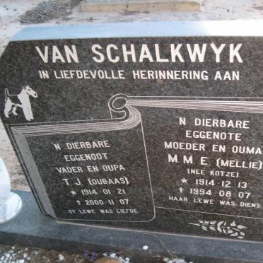 SCHALKWYK T.J., van 1914-2000 &amp; M.M.E. KOTZE 1914-1994