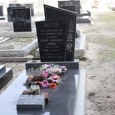 KOTZE Dawid Johannes Johan 1953-1975 :: KOTZE Maria M. 1922-2003