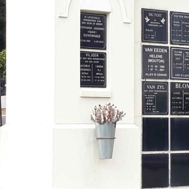 3. Gedenkmuur / Memorial Wall