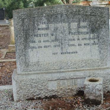 SADIE Frederick A.T. 1880-1944 &amp; Hester W. 1892-1970