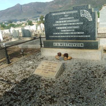 WESTHUYZEN J.P., v.d. 1863-1920 &amp; M.J. VAN AARDE 1863-1944