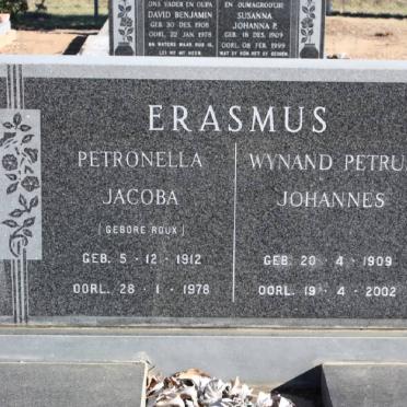 ERASMUS Wynand Petrus Johannes 1909-2002 &amp; Petronella Jacoba ROUX 1912-1978