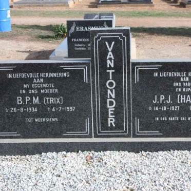 TONDER J.P.J., van 1927-2004 &amp; B. P.M. 1934-1997