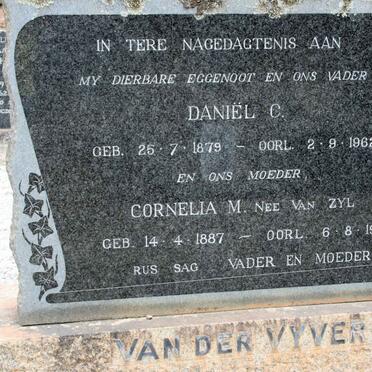 VYVER Daniel C., van der 1879-1962 &amp; Cornelia M. VAN ZYL 1887-1966