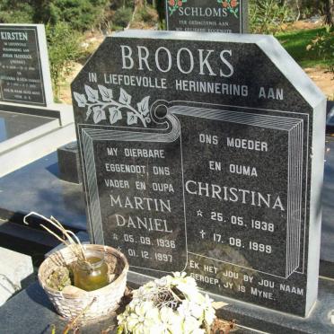 BROOKS Martin Daniel 1936-1997 &amp; Christina 1938-1999