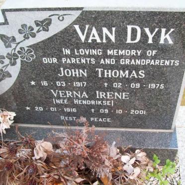 DYK John Thomas, van 1917-1975 &amp; Verna Irene HENDRIKSE 1916-2001
