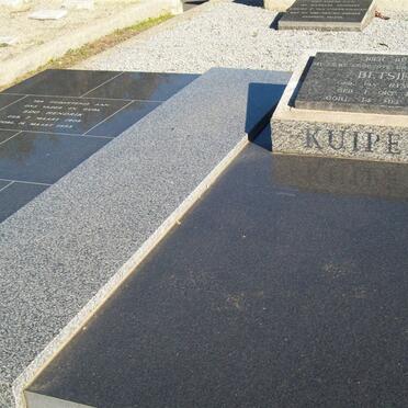 KUIPERS Edo Hendrik 1908-1993 &amp; Betsie VAN RYSWYK 1915-1952_3