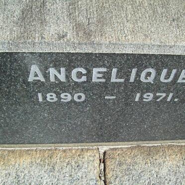 KNOBLAUCH Angelique 1890-1971