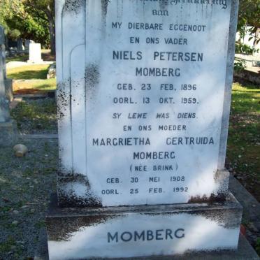 MOMBERG Niels Petersen 1896-1959 &amp; Magrietha Gertruida BRINK 1908-1992