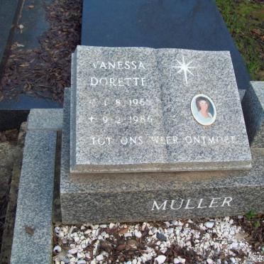 MüLLER Vanessa Dorette 1965-1986