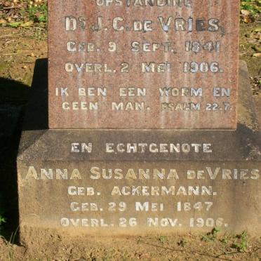 VRIES J.C., de 1841-1906 &amp; Anna Susanna ACKERMANN 1847-1906