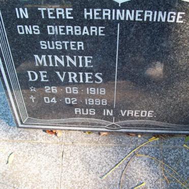 VRIES Minnie, de 1918-1998