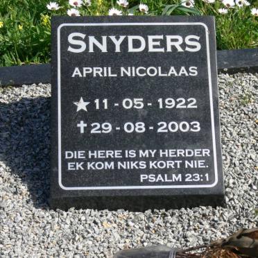 SNYDERS April Nicolaas 1922-2003