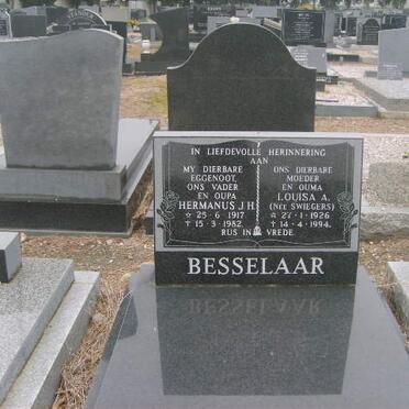 BESSELAAR Hermanus J.H. 1917-1982 &amp; Louisa A. SWIEGERS 1926-1994
