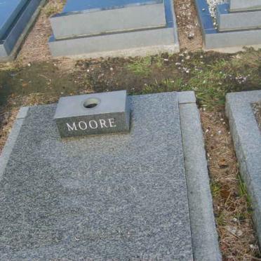 MOORE ?