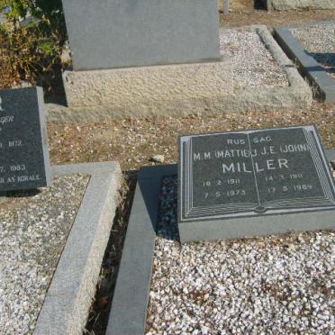MILLER J.J.E 1911-1989 &amp; M.M. 1911-1973