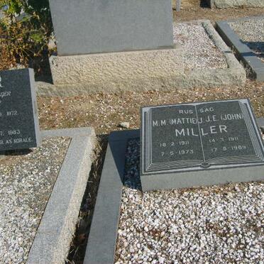 MILLER J.J.E 1911-1989 &amp; M.M. 1911-1973