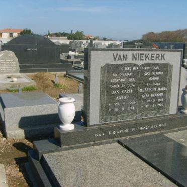 NIEKERK Jan Carel Aaron, van 1905-1984 &amp; Huibrecht Maria BEKKER 1913-1996