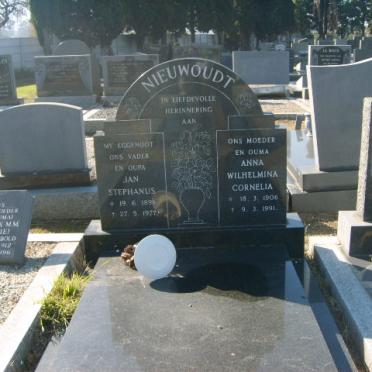 NIEUWOUDT Jan Stephanus 1898-1977 &amp; Anna Wilhelmina Cornelia 1906-1991