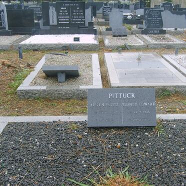 PITTUCK Sidney Edward 1905-1977 &amp; Helen Edith 1903-1957