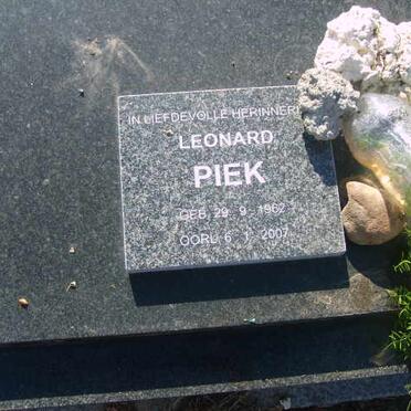 PIEK Leonard 1962-2007